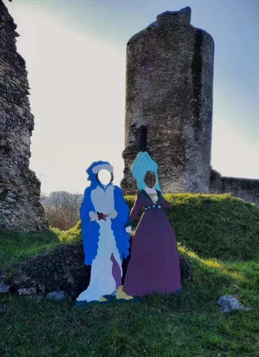 Nouveau couple princier au château, image 1