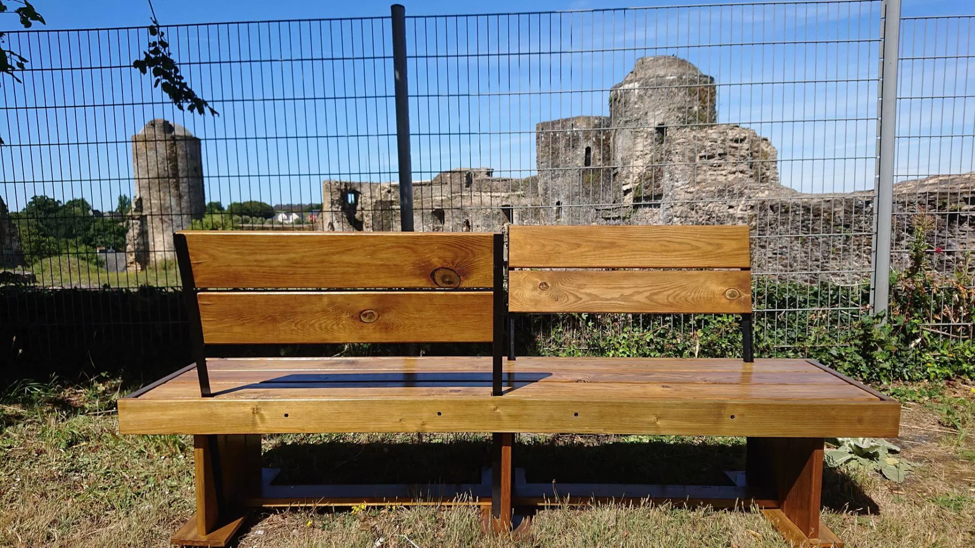 Un banc de courtoisie pour le Centre d'Accueil de jour de l'EPMS de l'Anjou, image 1