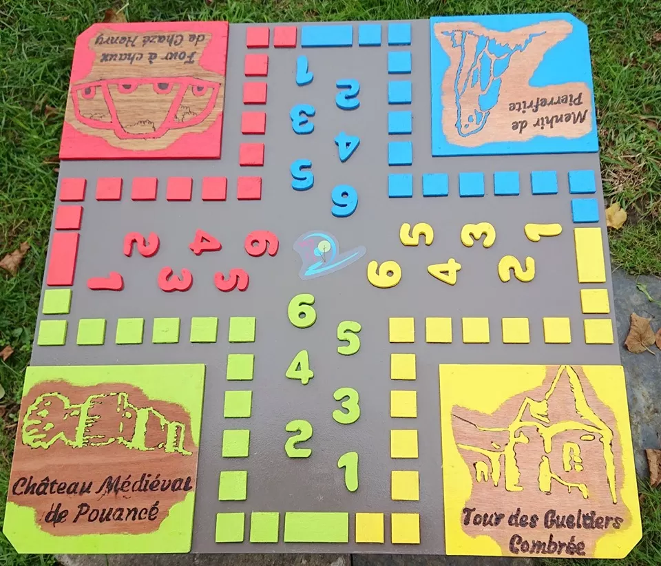 Table de petits chevaux version Ombrée d'Anjou, image 1