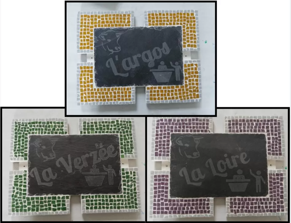 Signalétique en ardoise et mosaïque pour une maison familiale, image 1