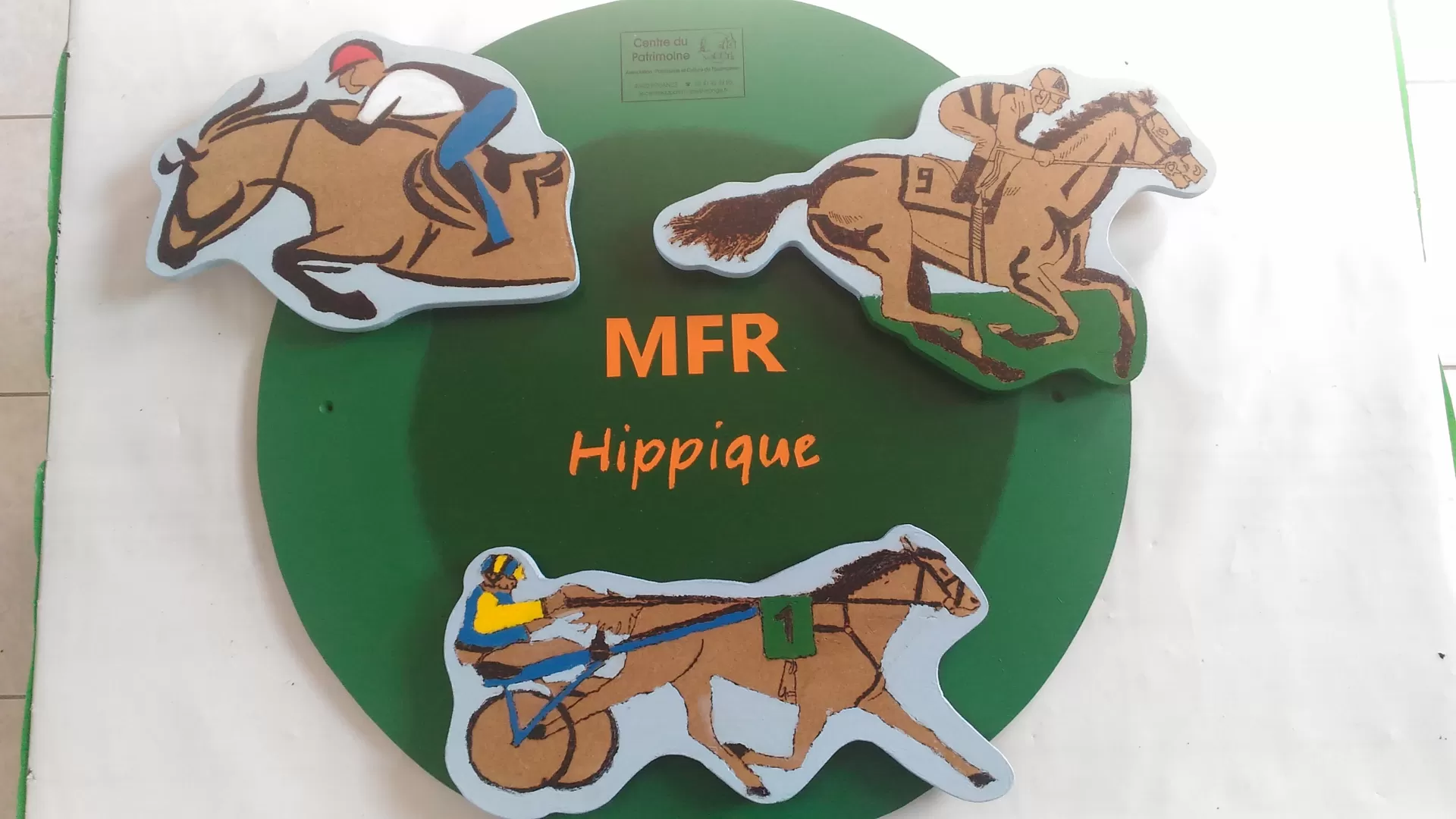 Applique murale pour une maison familiale, image 1