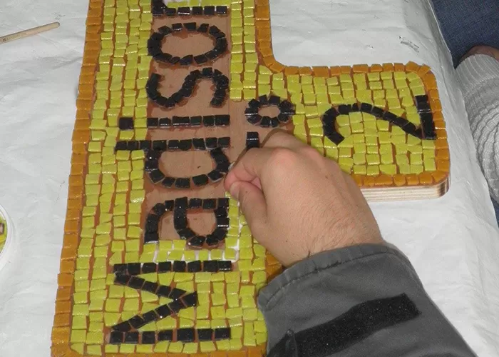 Signalétique en mosaïque, image 1