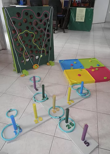 Jeux en bois, image 1