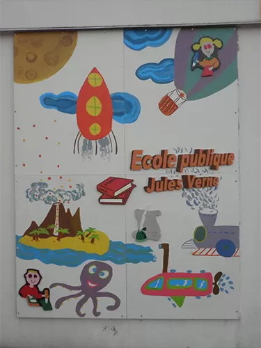 Panneau d'entrée d'une école primaire (5M2), image 1