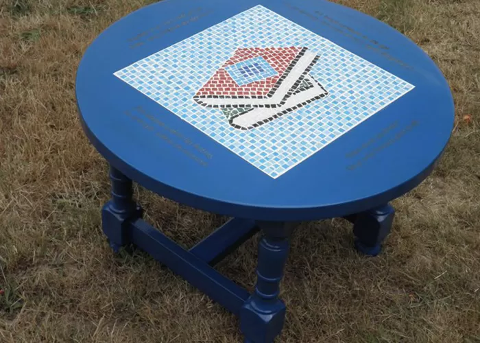 Table basse pour une bibliothèque, image 1