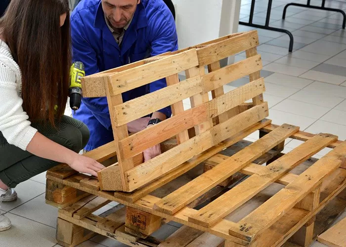 Réalisation d'une banquette en palettes